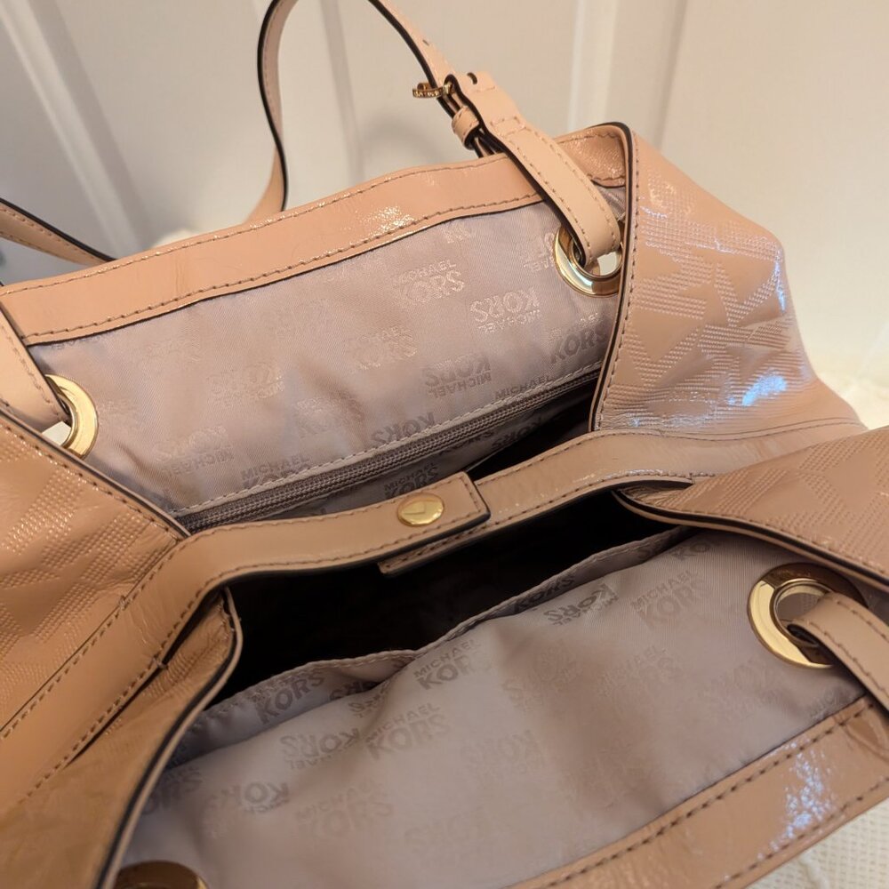 Michael Kors Tote Bag - Picture 12 of 13
